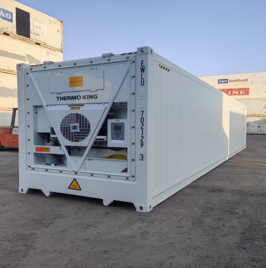 Brand new 6-meter refrigerated container